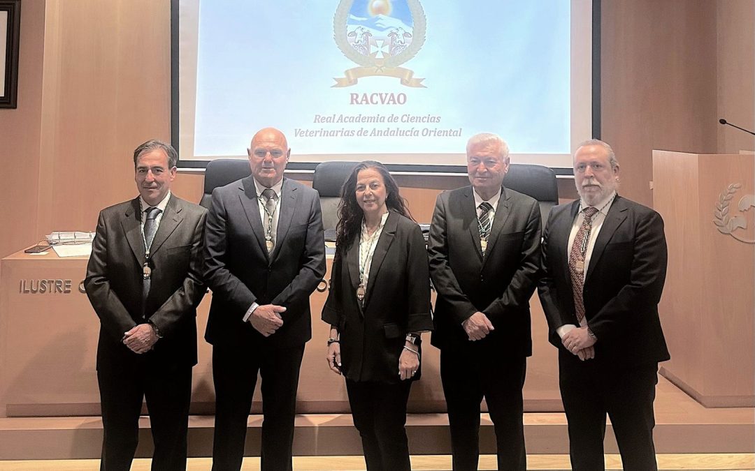 Antonio José Villatoro Jiménez renueva su mandato como Presidente de la Real Academia de Ciencias Veterinarias de Andalucía Oriental.